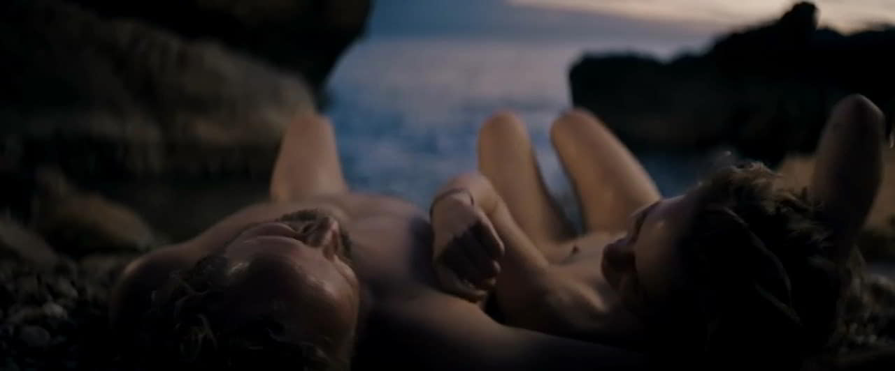Luise Heyer cleavage movie scene 2018 Luise Heyer cleavage movie scene 2018