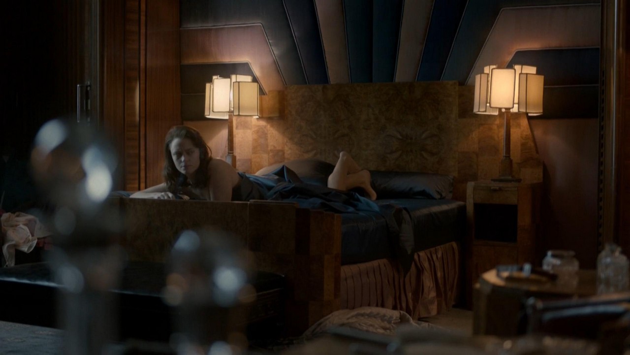 Maeve Dermody, Susannah Wise bare butt in SS-GB - S01E01 Maeve Dermody, Susannah Wise bare butt in SS-GB - S01E01