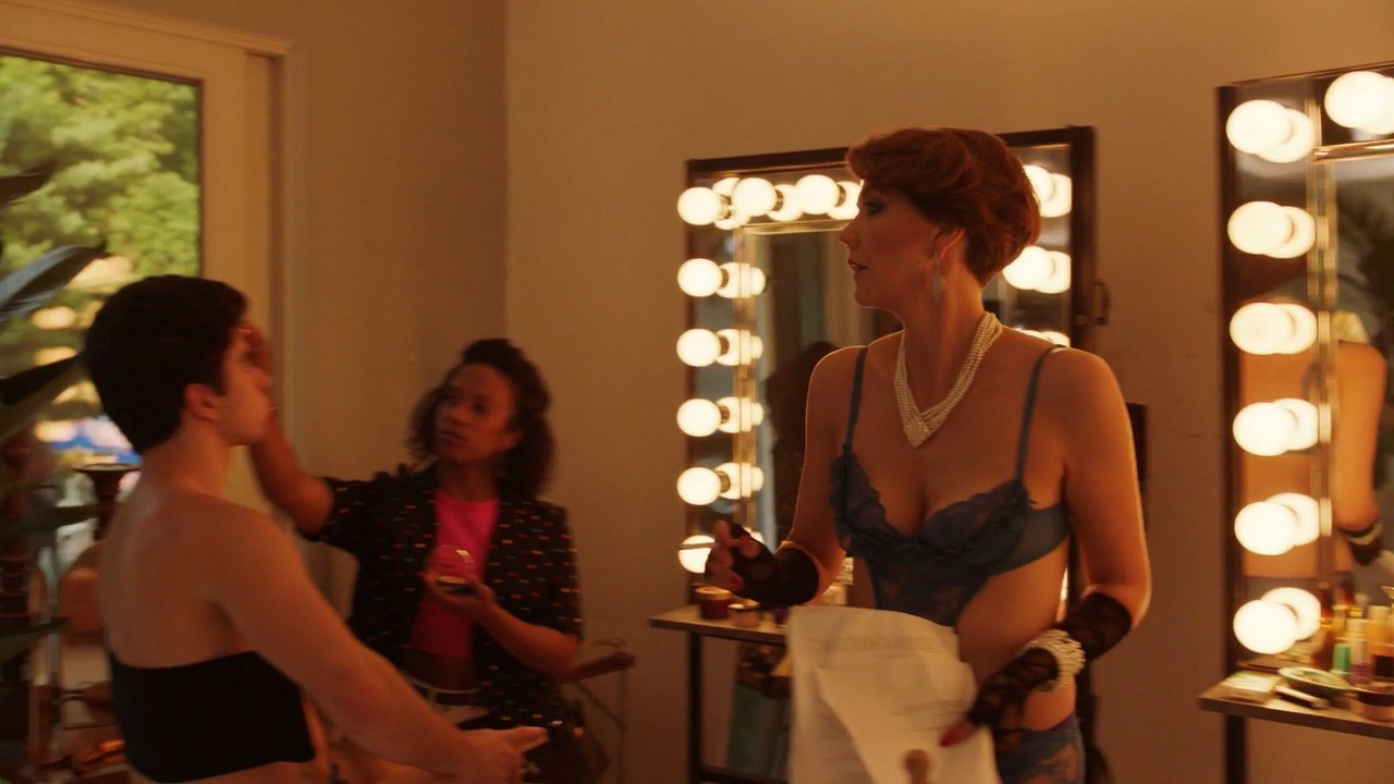 Maggie Gyllenhaal bare butt in The Deuce - S03E08 Maggie Gyllenhaal bare butt in The Deuce - S03E08