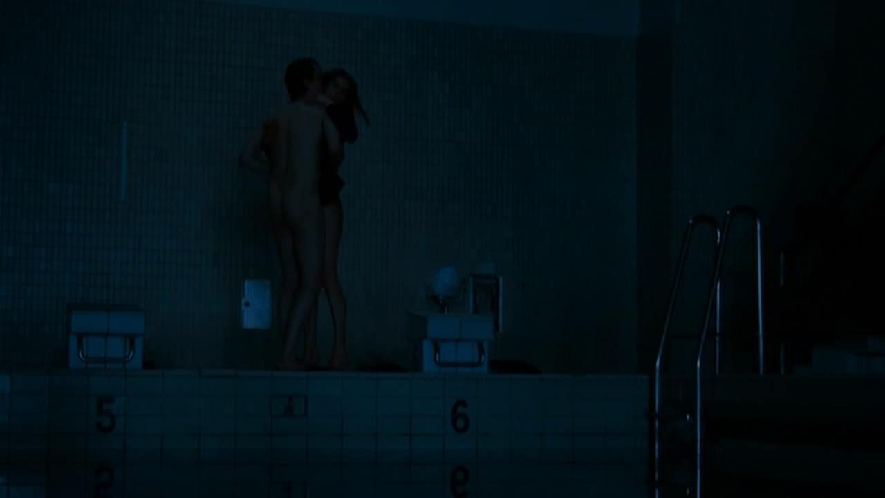 Malin Crepin bare butt in I skuggan av varmen Malin Crepin bare butt in I skuggan av varmen