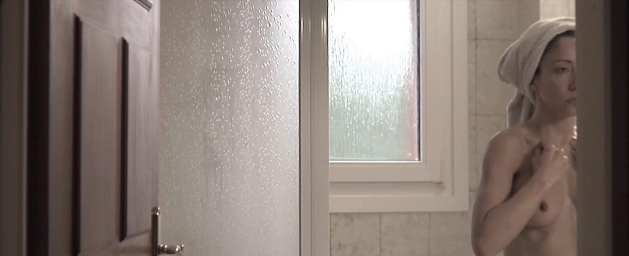 Maria Jesus Solina bare butt in Latent - S01E03 Maria Jesus Solina bare butt in Latent - S01E03