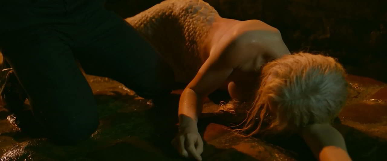 Marilyn Lima topless Une sirene a Paris Marilyn Lima topless Une sirene a Paris