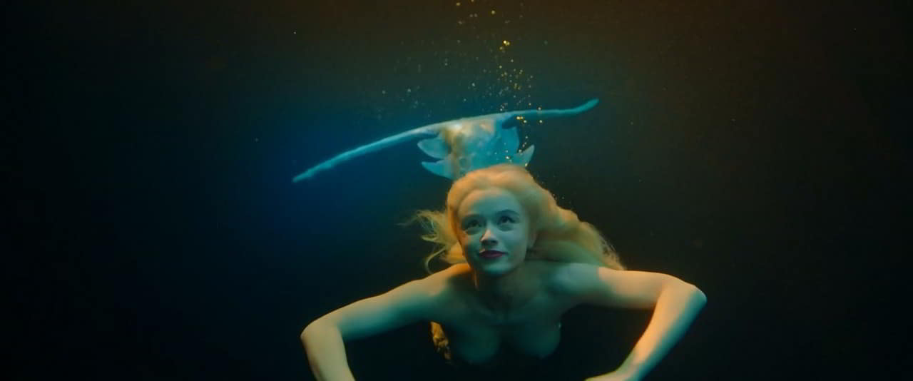 Marilyn Lima bare butt in Une sirene a Paris Marilyn Lima bare butt in Une sirene a Paris