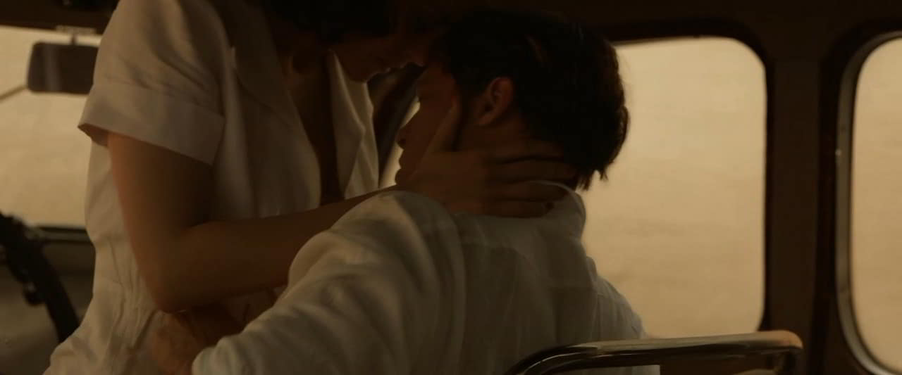 Marion Cotillard nude scene in Allied Marion Cotillard nude scene in Allied