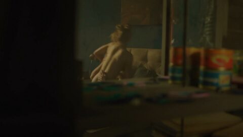 Mariya Lisovaya Nude Molodye i silnye vyzhivut S01E01 2020 3