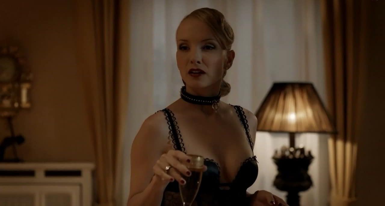 Marleen Lohse, Janin Reinhardt cleavage movie scene 2012 Marleen Lohse, Janin Reinhardt cleavage movie scene 2012