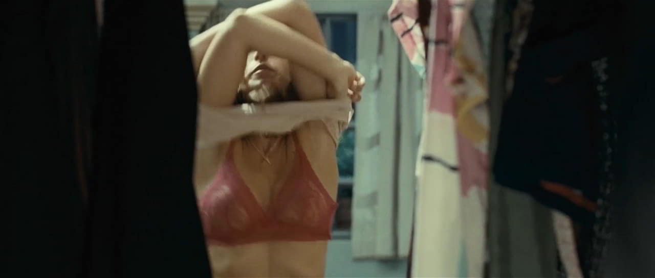 Marta Etura cleavage movie scene 2011 Marta Etura cleavage movie scene 2011