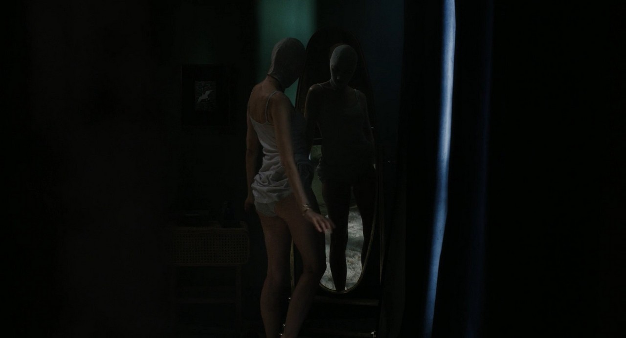 Naomi Watts bare butt in Goodnight Mommy Naomi Watts bare butt in Goodnight Mommy