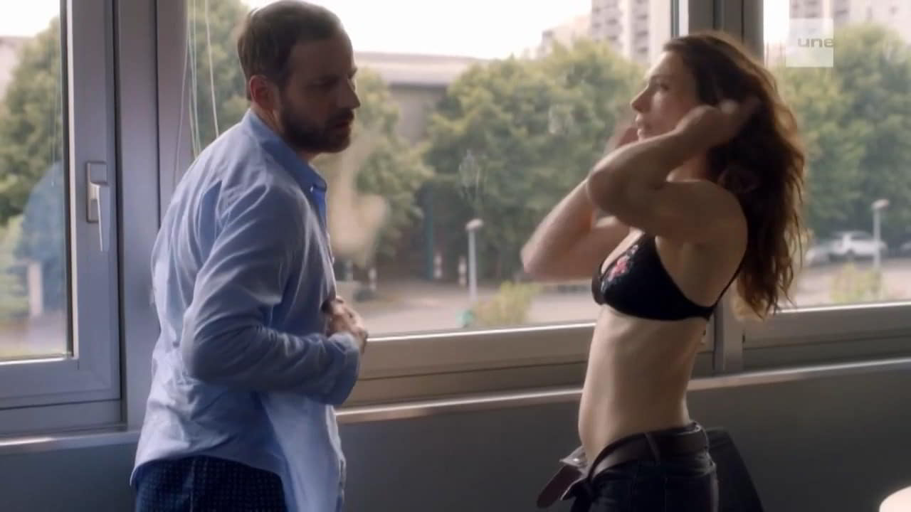 Natacha Lindinger topless Sam - S02E01 Natacha Lindinger topless Sam - S02E01