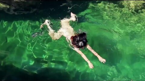 Olga Alaman Nude Cruzando el sentido 2015 4