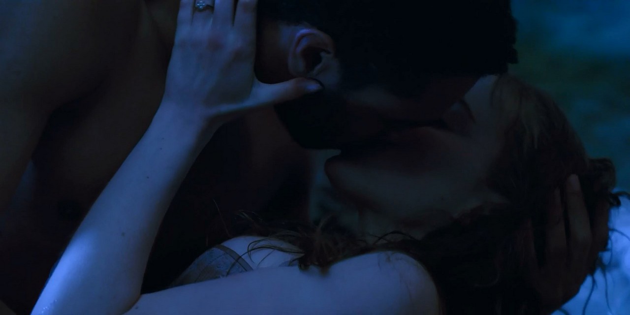 Phoebe Dynevor bare butt in Bridgerton - S01E03-08 Phoebe Dynevor bare butt in Bridgerton - S01E03-08