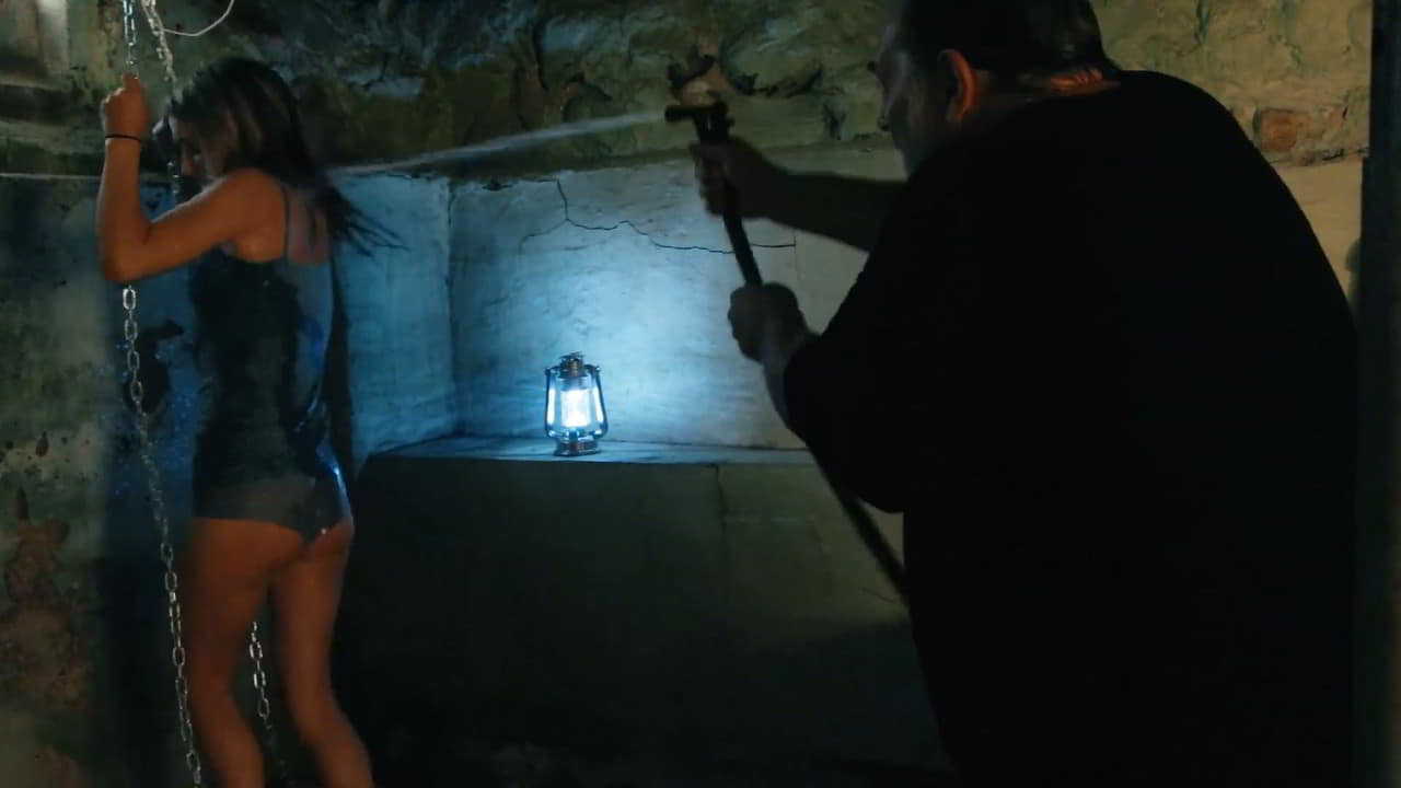 Portia Chellelynn bare butt in Cellar Secret Portia Chellelynn bare butt in Cellar Secret