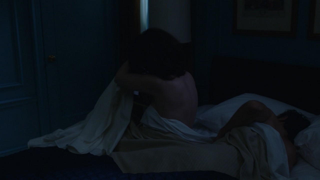 Rachel Brosnahan cleavage movie scene 2022 Rachel Brosnahan cleavage movie scene 2022