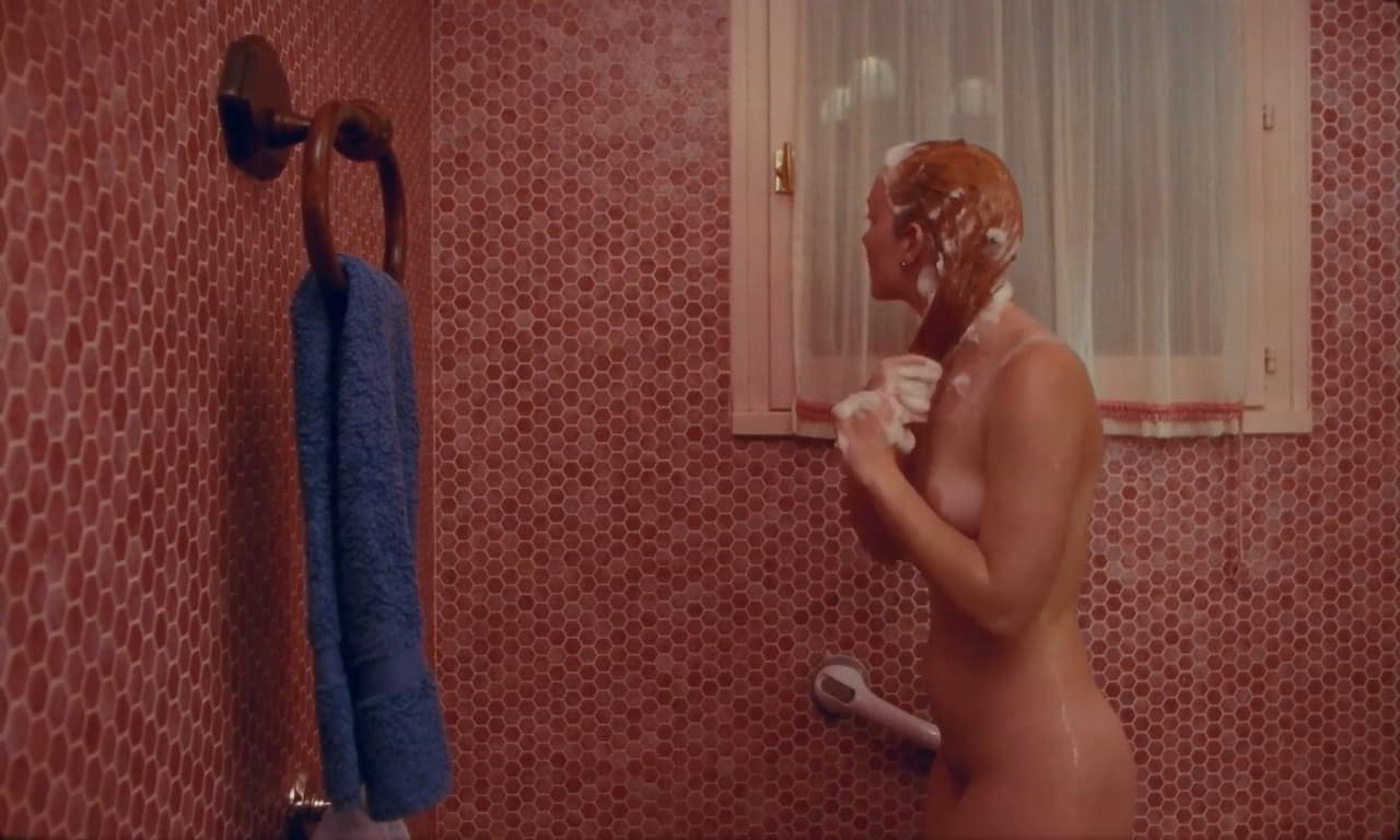 Romanna Lobach, Jenny Bellay cleavage movie scene 2019 Romanna Lobach, Jenny Bellay cleavage movie scene 2019