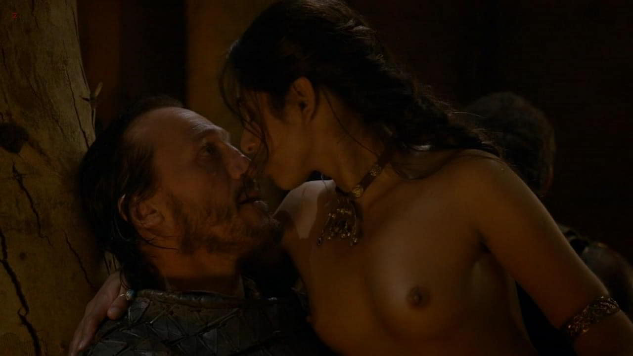 Sahara Knite topless Game of Thrones - S02E09 Sahara Knite topless Game of Thrones - S02E09