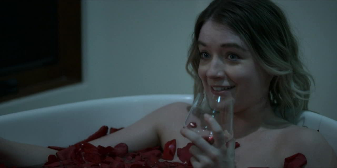 Sarah Bolger nude scene in Mayans M.C. - S03E09 Sarah Bolger nude scene in Mayans M.C. - S03E09