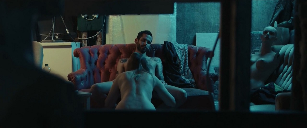 Stella Vivien Dhingra, Sophia Seidenfaden, Amelie Liebst topless Easy Love Stella Vivien Dhingra, Sophia Seidenfaden, Amelie Liebst topless Easy Love