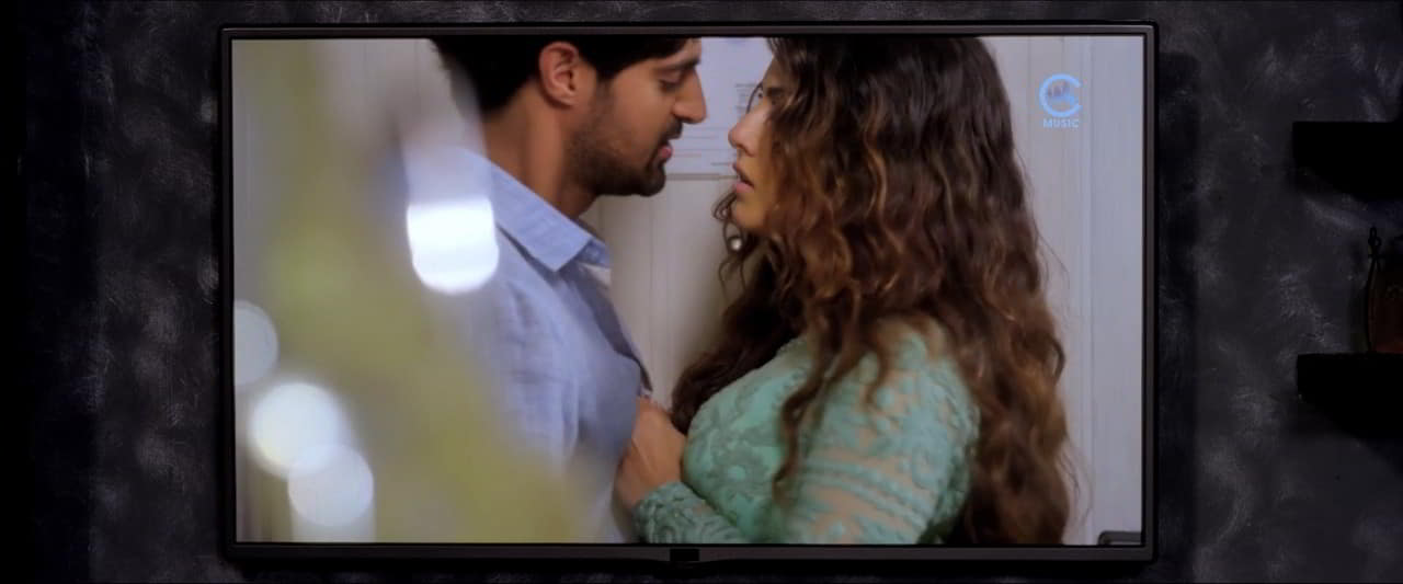 Watch Sunny Leone naked scene Watch Sunny Leone naked scene
