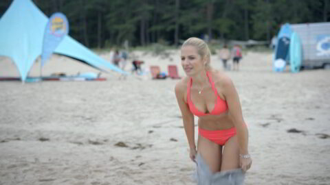 Susan Sideropoulos Sexy Glaub nicht alles was du siehst S01E02 05 2022 11