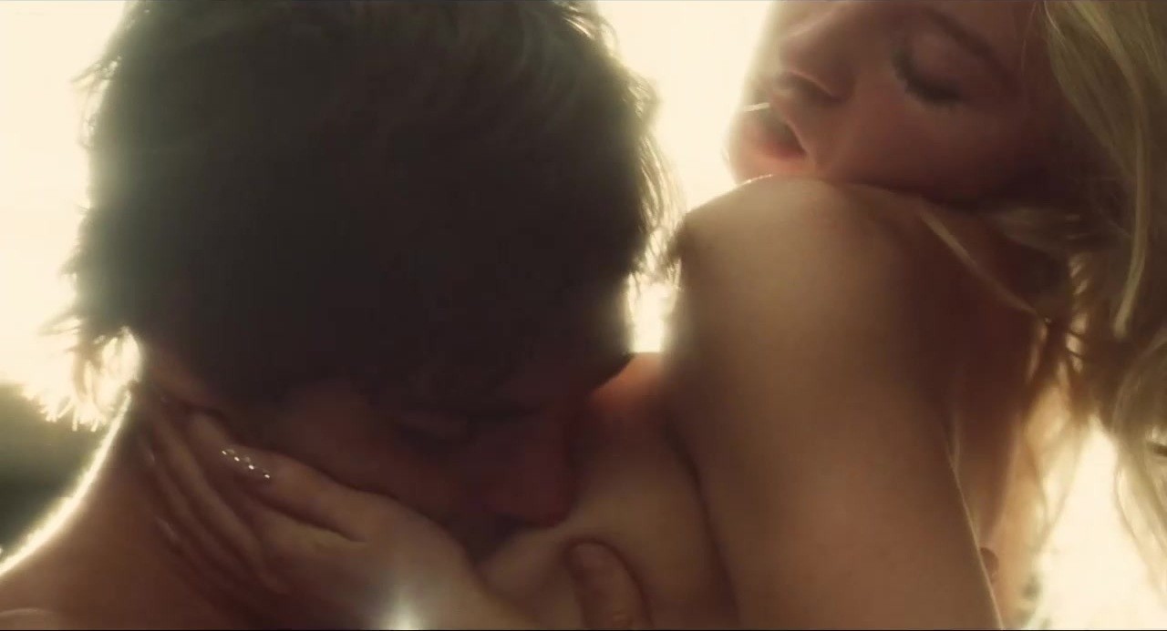 Sydney Sweeney topless Euphoria - S02E02 Sydney Sweeney topless Euphoria - S02E02