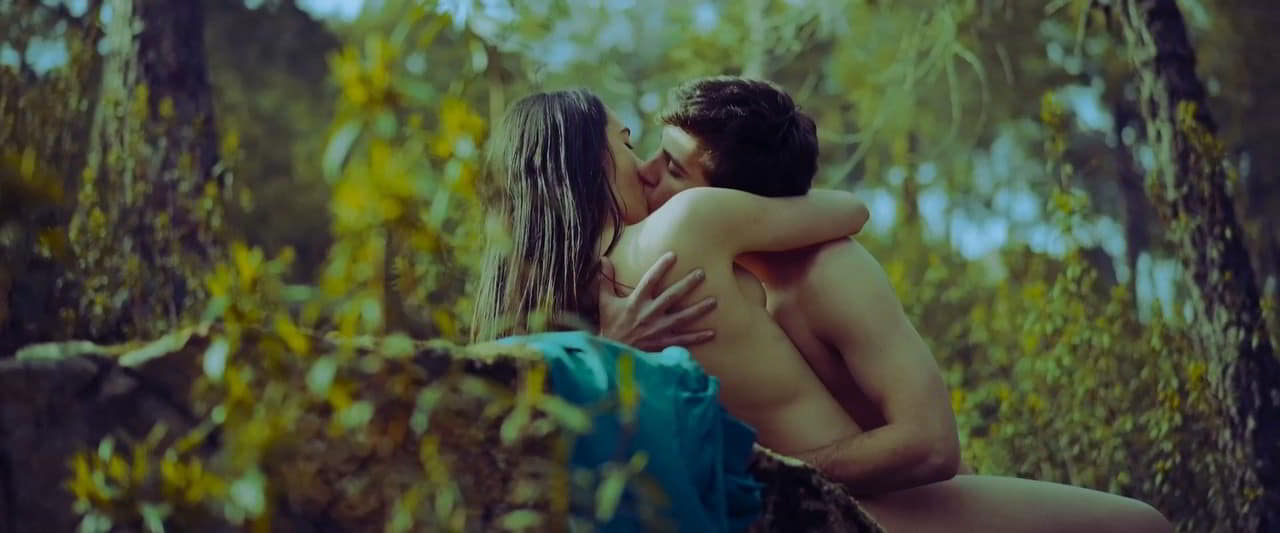 Teresa Peiroten cleavage movie scene 2018 Teresa Peiroten cleavage movie scene 2018