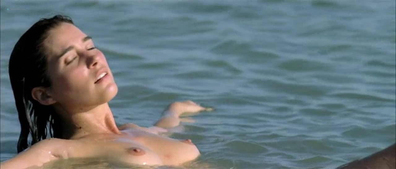 Vahina Giocante topless Paradise Cruise Vahina Giocante topless Paradise Cruise