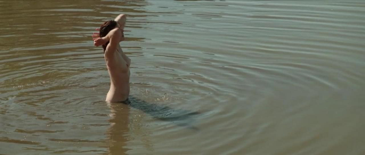 Valerie Donzelli, Patricia Andre topless Les grandes ondes Valerie Donzelli, Patricia Andre topless Les grandes ondes