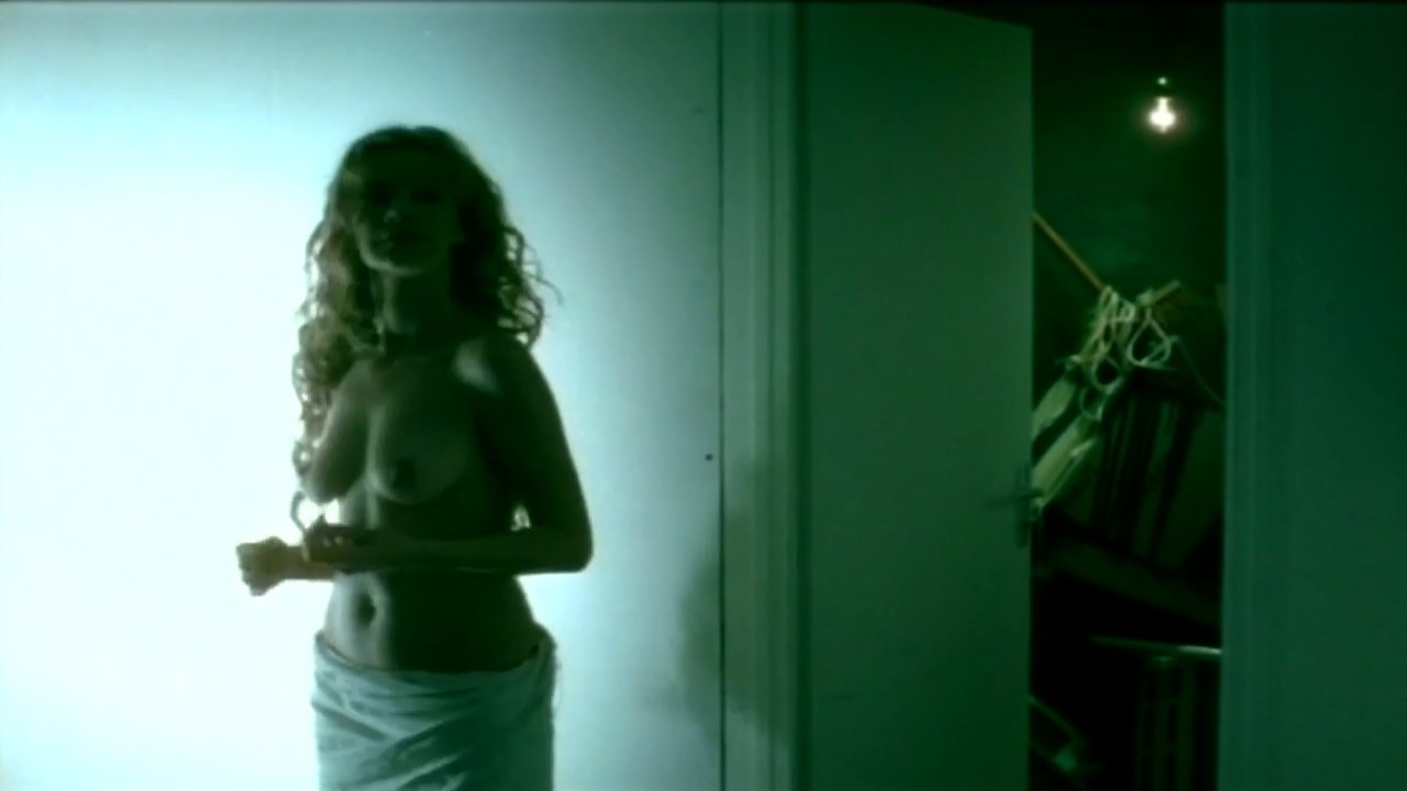 Valerie Maes topless La vie d'artiste Valerie Maes topless La vie d'artiste