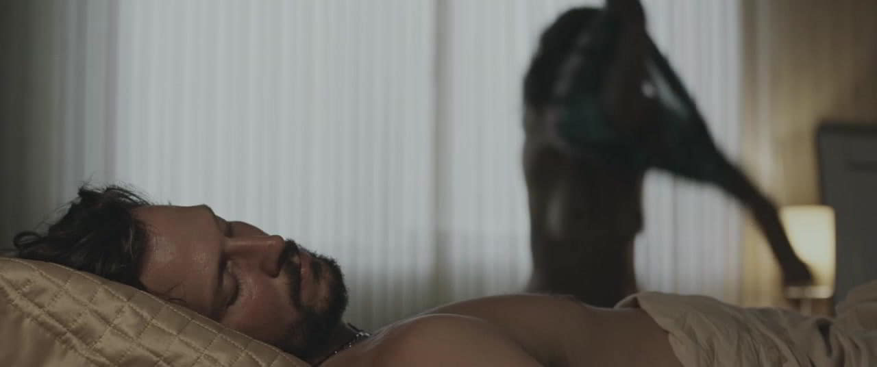 Verônica Debom cleavage movie scene 2016 Verônica Debom cleavage movie scene 2016