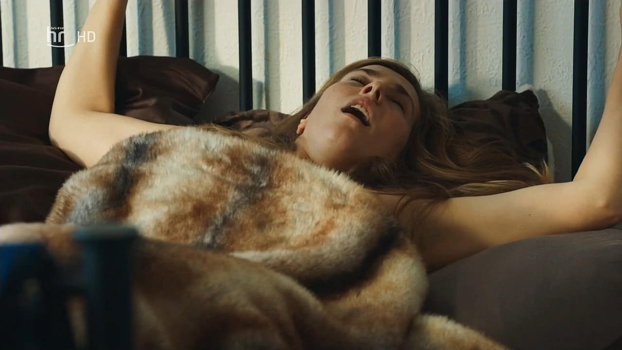 Viola Pobitschka cleavage movie scene 2016 Viola Pobitschka cleavage movie scene 2016