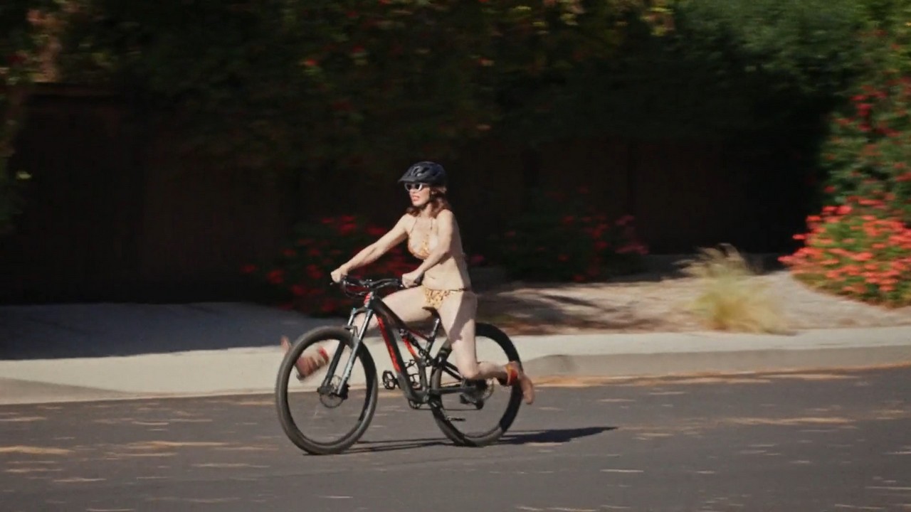Whitney Cummings nude scene in How It Ends Whitney Cummings nude scene in How It Ends