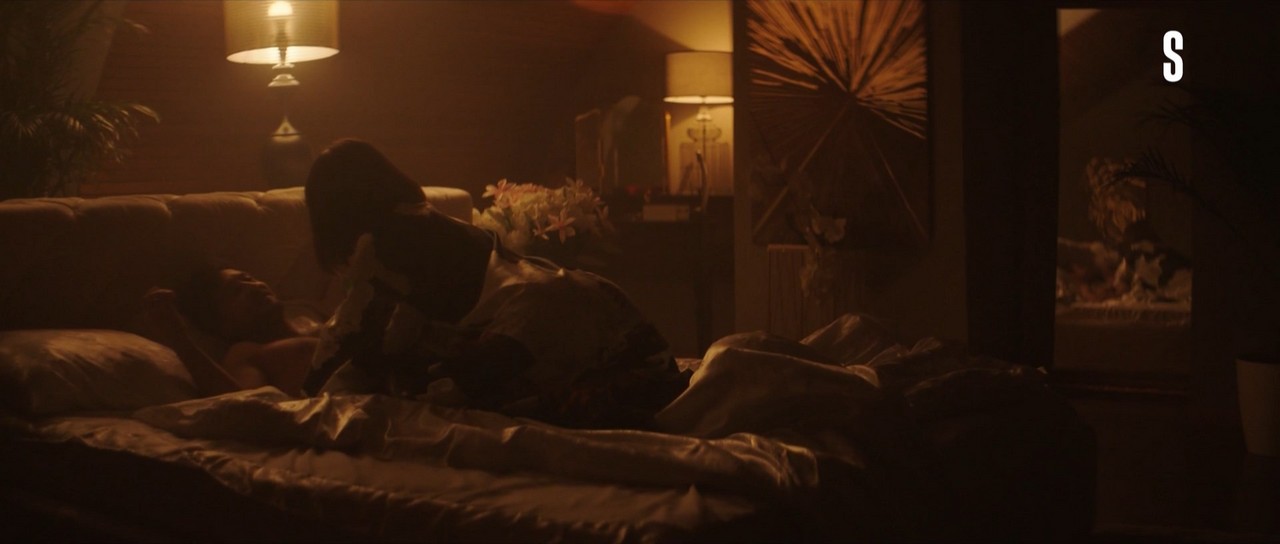 Yuliya Khlynina bare butt in KrisTina - S01E04 Yuliya Khlynina bare butt in KrisTina - S01E04