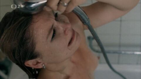 Zuzana Onufrakova Nude Zoufalci 2009 1