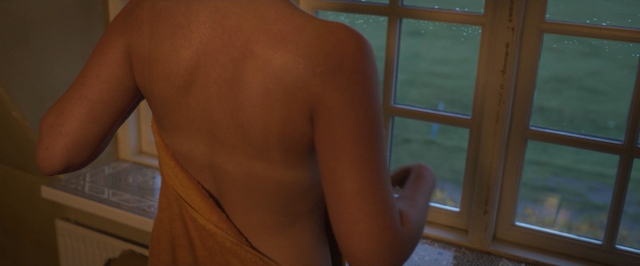 Alice Dwyer topless Black Island Alice Dwyer topless Black Island