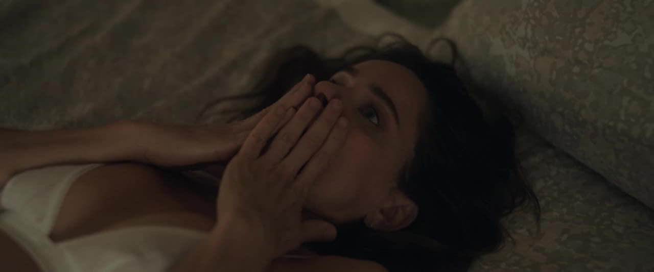Amanda Peet bare butt in Your Friends & Neighbors - S02E09 Amanda Peet bare butt in Your Friends & Neighbors - S02E09