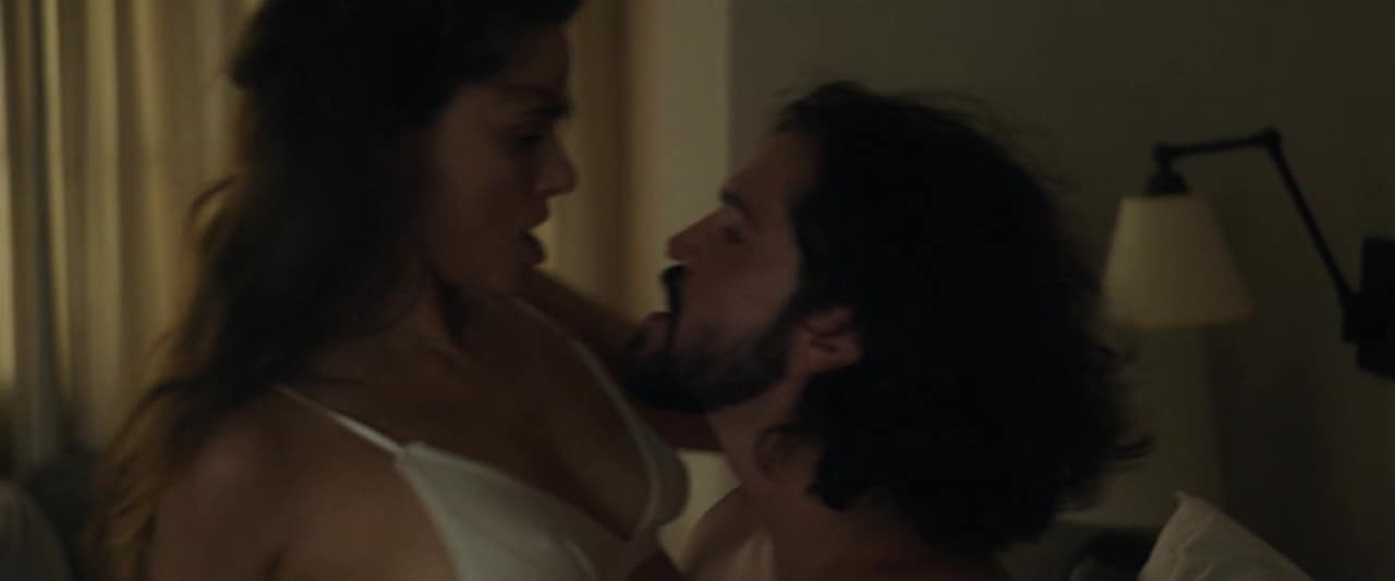 Amanda Peet bare butt in Your Friends & Neighbors - S02E09 Amanda Peet bare butt in Your Friends & Neighbors - S02E09