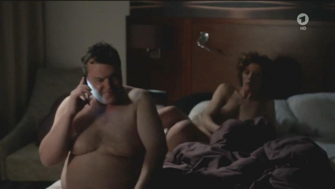 Anna Schafer nude scene in Zielfahnder: Flucht in die Karpaten Anna Schafer nude scene in Zielfahnder: Flucht in die Karpaten