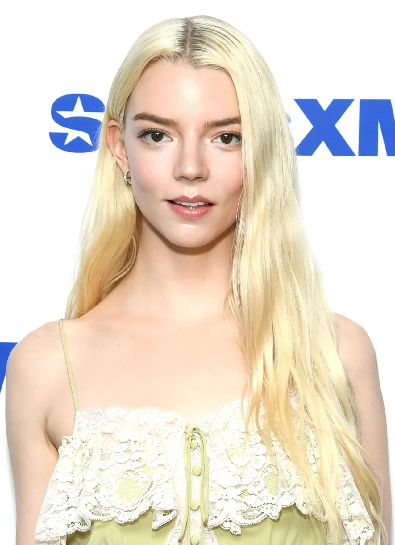Hot Anya Taylor photo gallery Hot Anya Taylor photo gallery