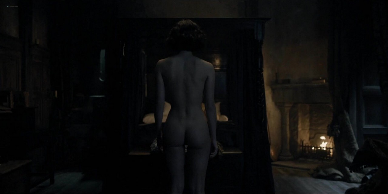 Hermione Corfield, Harriet Slater bare butt in Outlander: Blood Of My Blood - S01E03 Hermione Corfield, Harriet Slater bare butt in Outlander: Blood Of My Blood - S01E03