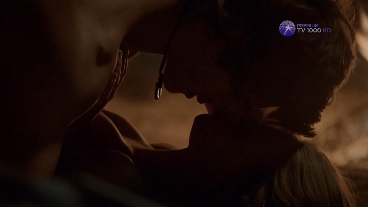 Indiana Evans nude scene in Blue Lagoon: The Awakening Indiana Evans nude scene in Blue Lagoon: The Awakening
