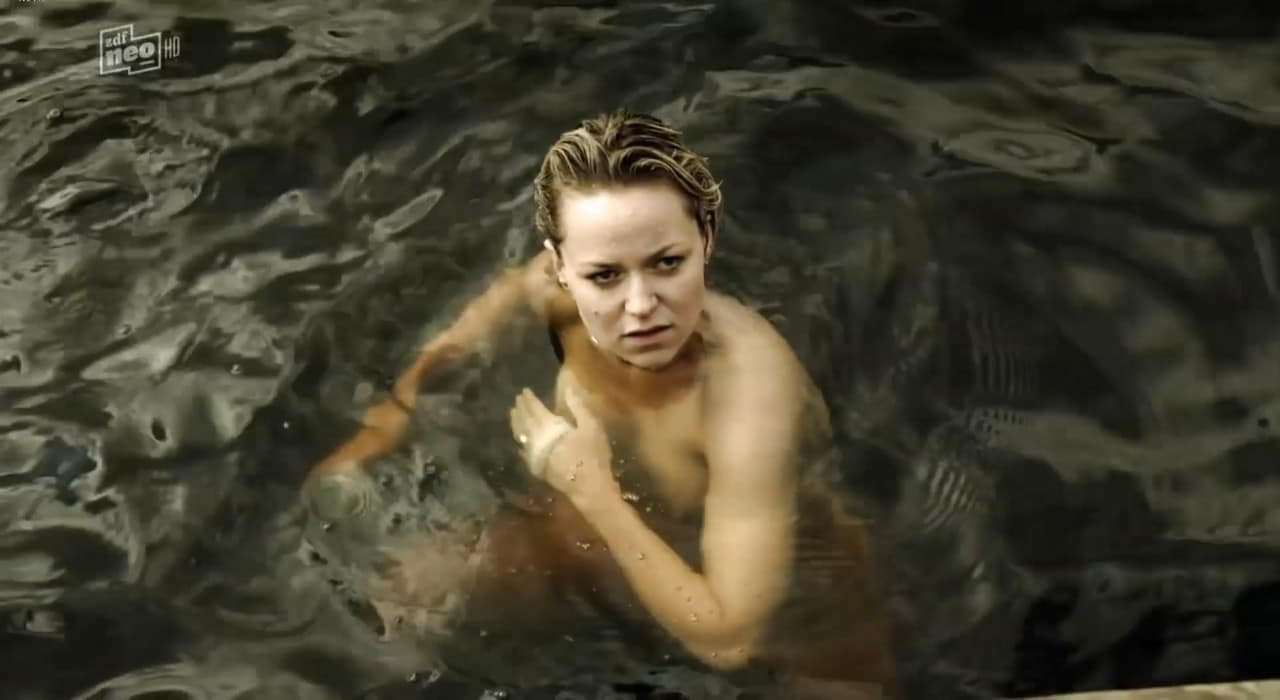 Lisa Wagner cleavage movie scene 2014 Lisa Wagner cleavage movie scene 2014