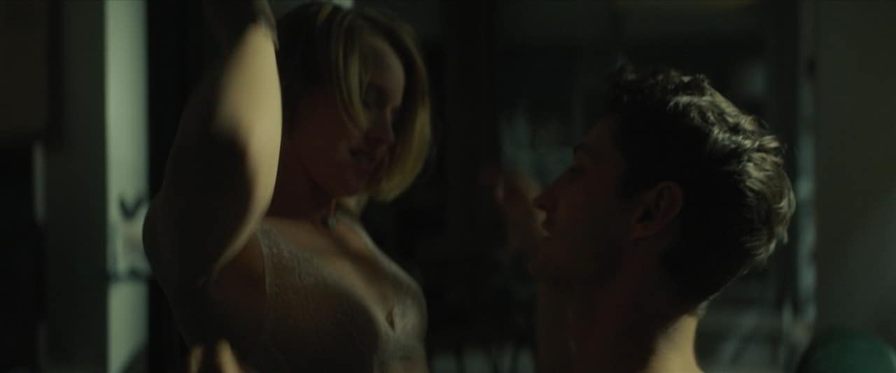 Lou de Laage cleavage movie scene 2021 Lou de Laage cleavage movie scene 2021