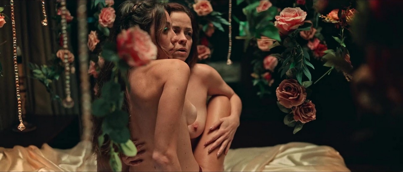 Luana Nastas, Lara Tremouroux, Stella Rabello, Julianna Gerais topless Ultimas Ferias - S01 Luana Nastas, Lara Tremouroux, Stella Rabello, Julianna Gerais topless Ultimas Ferias - S01
