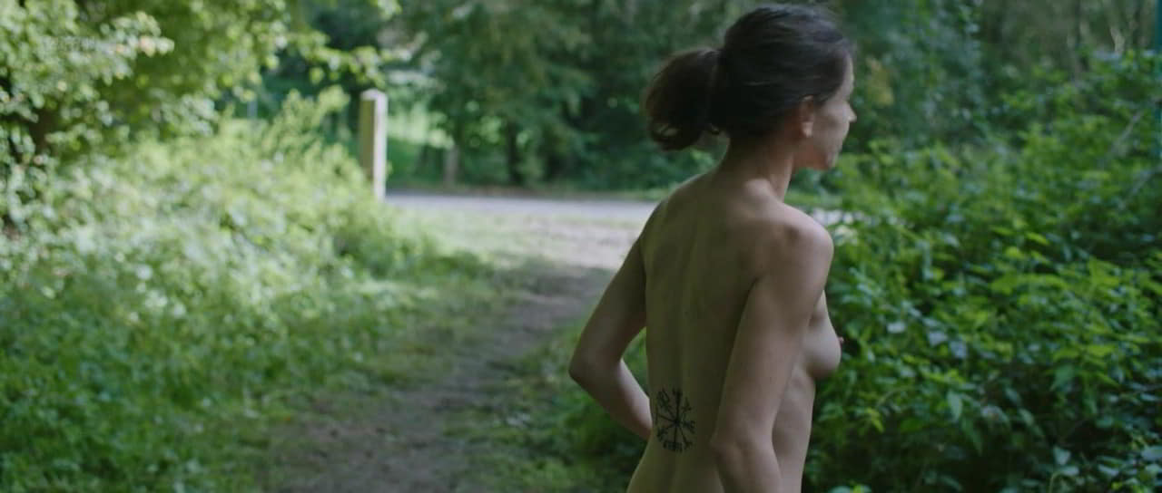 Malya Roman, Anne bare butt in Elisabeth Blateau Nude - Nu - S01E09 Malya Roman, Anne bare butt in Elisabeth Blateau Nude - Nu - S01E09