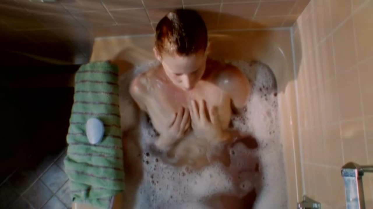 Hot Manon Banta explicit scene 2010 Hot Manon Banta explicit scene 2010