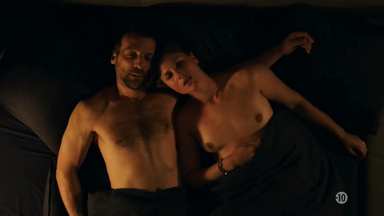 Maryana Spivak bare butt in Le Bureau des Legendes - S05E03 Maryana Spivak bare butt in Le Bureau des Legendes - S05E03
