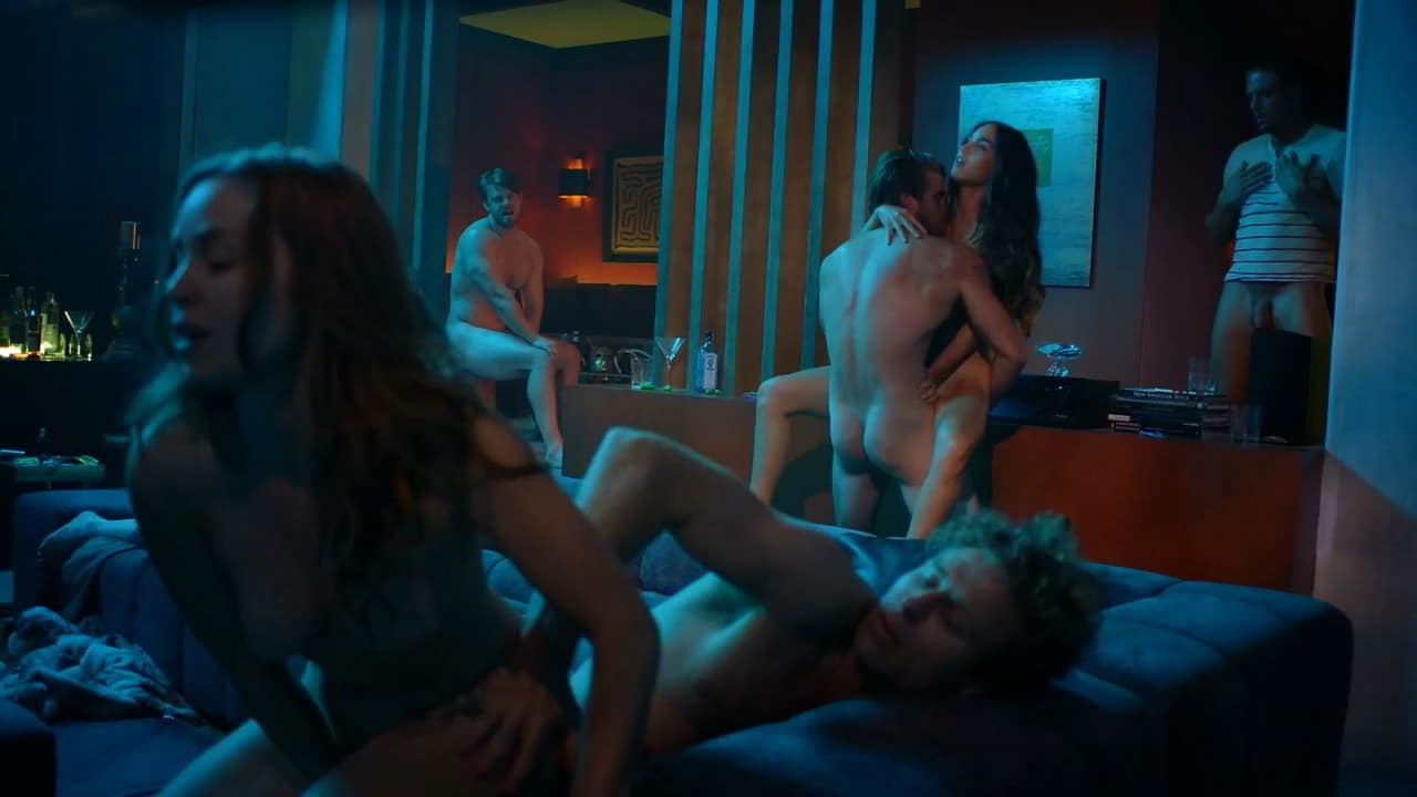 Melissa Barrera, Mishel Prada, Tru Collins bare butt in Vida - S02E01 Melissa Barrera, Mishel Prada, Tru Collins bare butt in Vida - S02E01