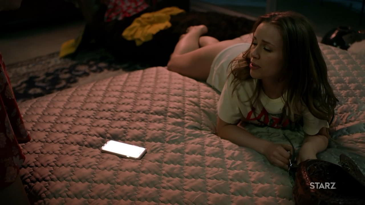 Melissa Barrera, Mishel Prada, Tru Collins topless Vida - S02E01 Melissa Barrera, Mishel Prada, Tru Collins topless Vida - S02E01