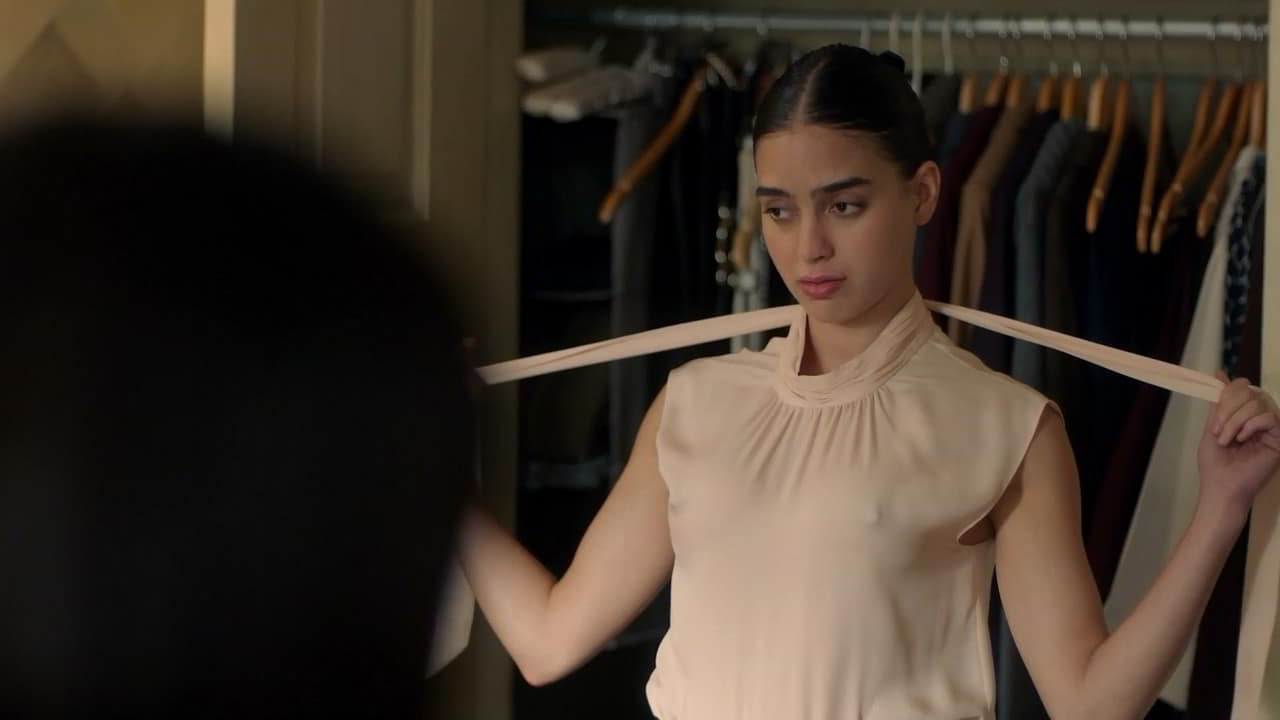 Melissa Barrera nude scene in Vida - S03E05 Melissa Barrera nude scene in Vida - S03E05