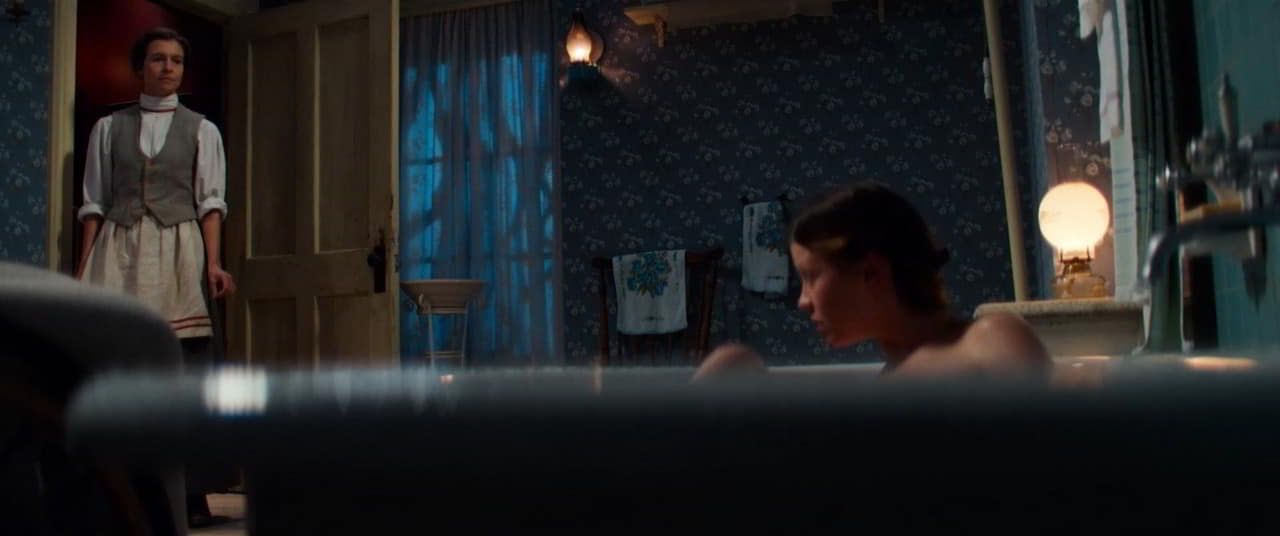 Mia Goth bare butt in Pearl Mia Goth bare butt in Pearl